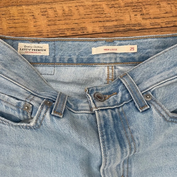 Levi’s Premium High Loose Jeans Med Wash Sz 25 - EUC - Picture 6 of 10